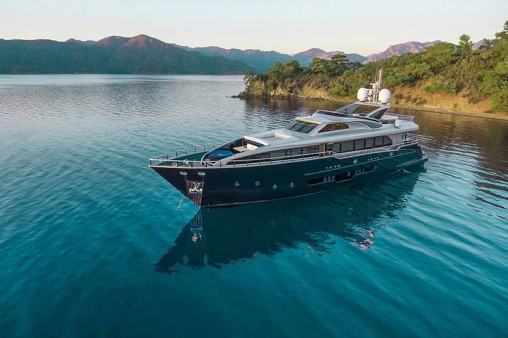 Luxury Yacht Harun