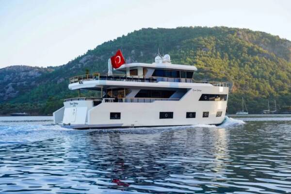 Explore Gocek in Style: Luxury Yacht Cinar Yildizi Available for Charter