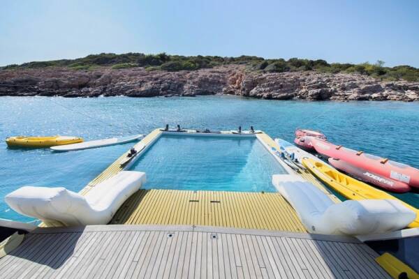 Luxuriate aboard Gulet Oguz Bey, where endless Aegean days begin on the spacious swimming pool platform.
