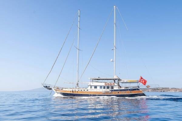 luxury and adventure aboard the Gulet Oguz Bey, your gateway to exploring the pristine Turkish coastline. Gulet Charter Turkey