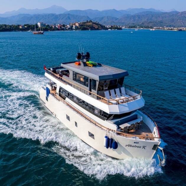 Trawler Albatros Explorer, a majestic explorer yacht, gracefully navigates the turquoise waters of the Turkish Riviera, promising an unforgettable journey of discovery.