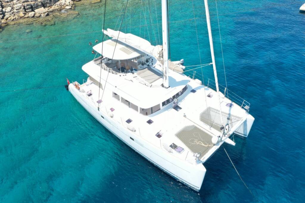 Catamaran Lagoon 620