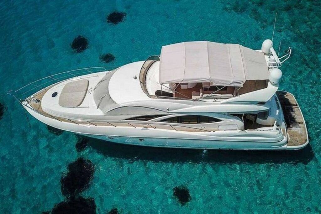 Luxury Yacht Rental in Bodrum Sunseeker 75