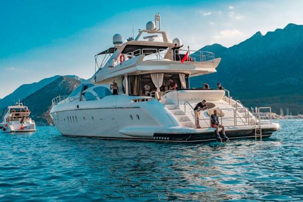 Azimut 98 Obsidian