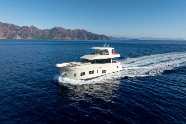 Front-profile-of-Motor-Yacht-TanWay-showcasing-its-sleek-and-modern-design