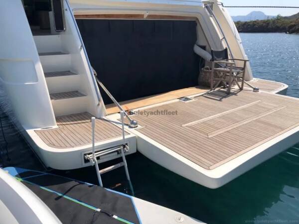 Ferretti 830 2008 Built Yacht For Sale - Image 30