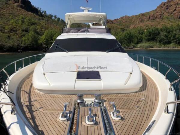 Ferretti 830 2008 Built Yacht For Sale - Image 28