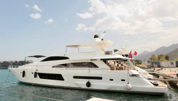 Luxury Yacht Melita - Image 14