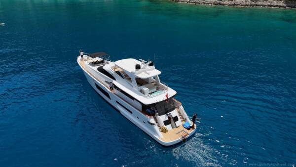 Luxury Yacht Melita - Image 9