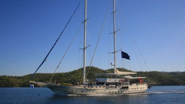 Aegean Clipper