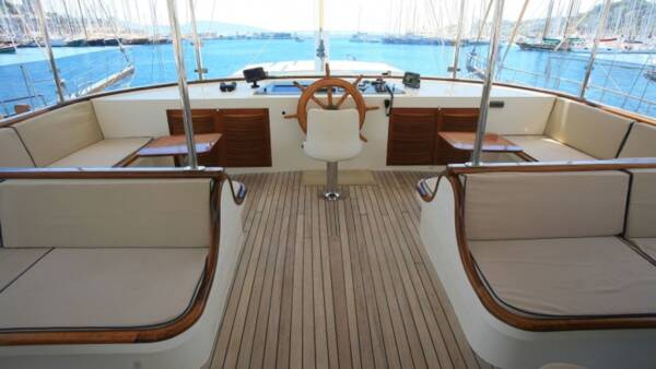Aegean Clipper - Image 25