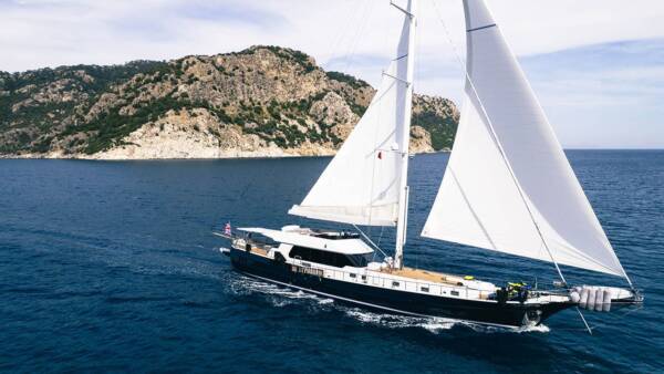 Sailing Yacht Good Life - Image 2