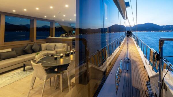 Sailing Yacht Good Life - Image 15