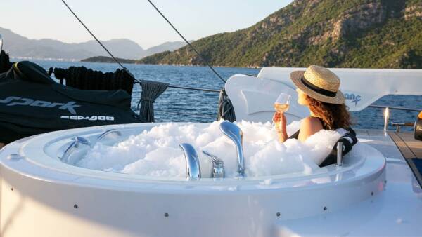 Sailing Yacht Good Life - Image 10