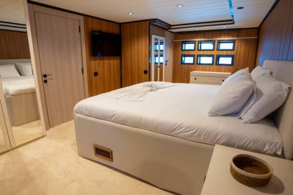 Trawler Almila - Image 23