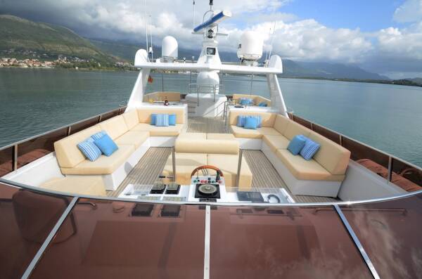 Ladyship - Image 2