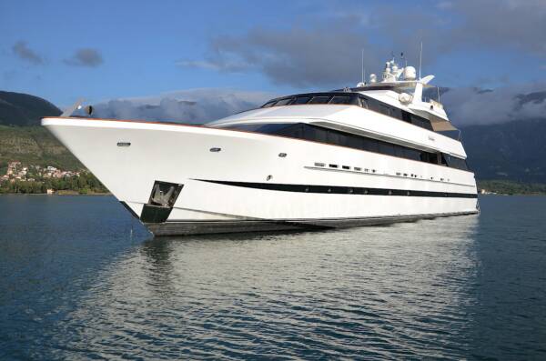 Ladyship - Image 5