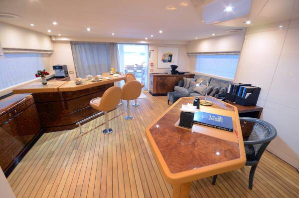Ladyship - Image 10