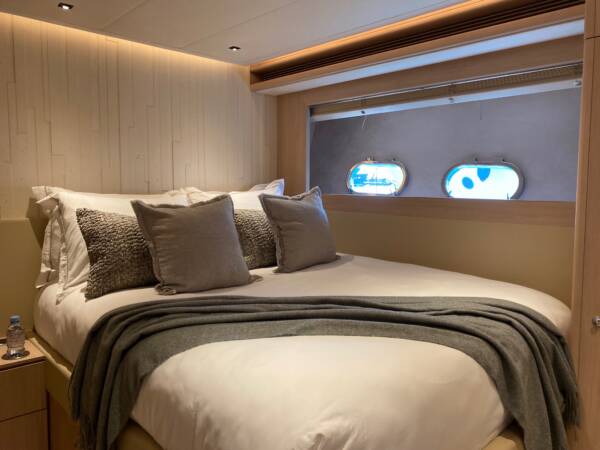 Ferretti 881 - Image 3