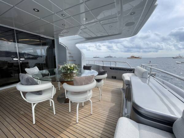 Ferretti 881 - Image 8