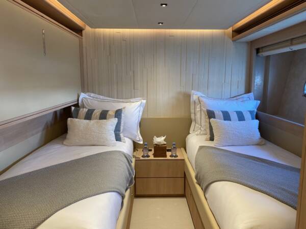Ferretti 881 - Image 9