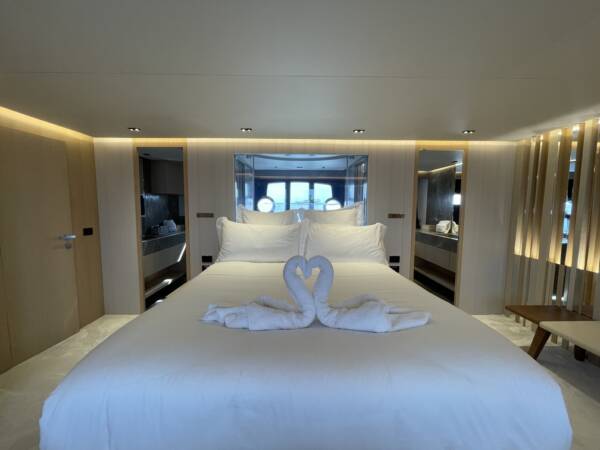 Ferretti 881 - Image 12