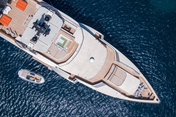 Maverick - Image 22
