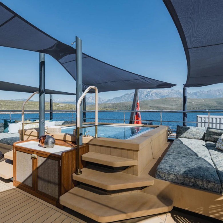 Pink Shadow Damen Yacht - Image 7