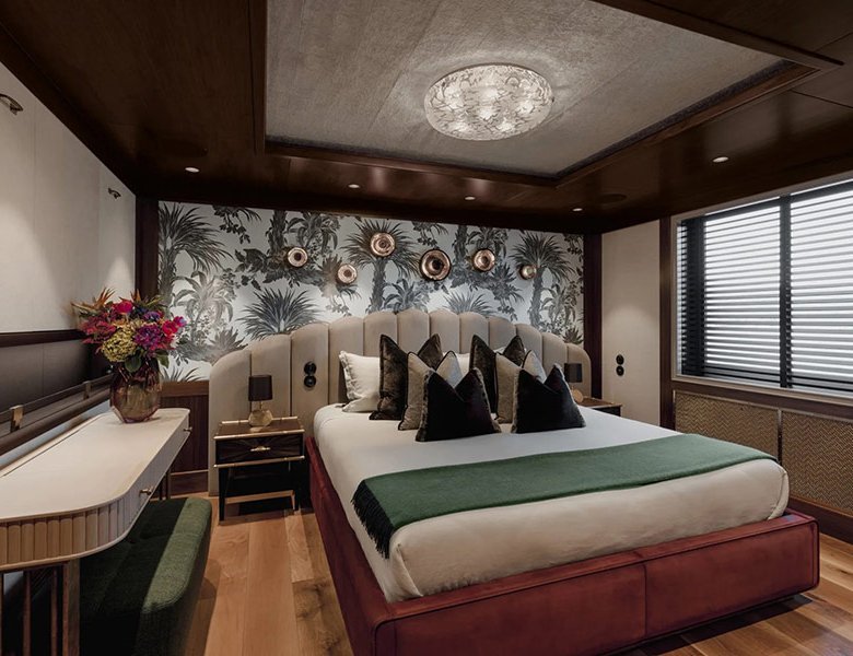 Pink Shadow Damen Yacht - Image 24