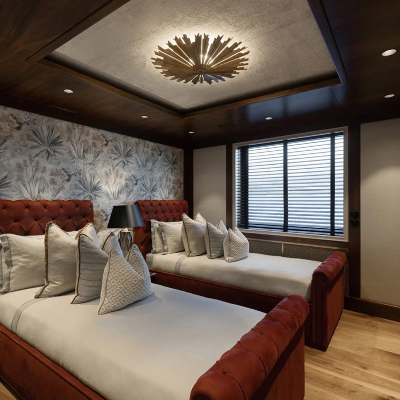 Pink Shadow Damen Yacht - Image 19